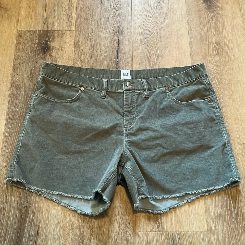 GAP Green Jean Shorts with Frayed Hem Size 16